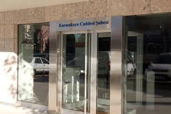 Türkiye İş Bankası Karacakaya Caddesi/Ankara Şubesi - Resim 2
