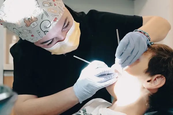 Özel Çukurova Dental Ağız Ve Diş Sağlığı Polikliniği - Resim 12