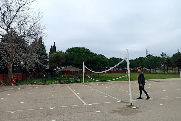 Umurbey Celal Bayar Sağlık Meslek Lisesi - Resim 3