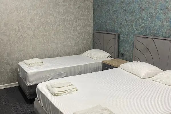 L'isola Guesthouse - Resim 11