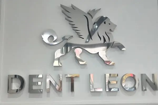 DentLeon Ağız Diş Sağlığı İmplant Polikliniği Bornova - Resim 12