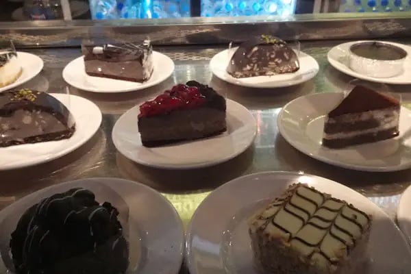 Yunus Emre Cafe Ataköy - Resim 5