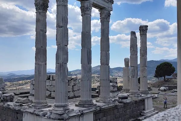 Asklepieion Otoparkı - Resim 13