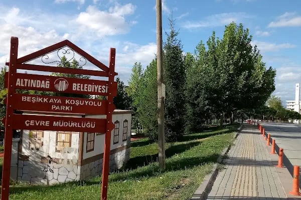 Beşikkaya Koşuyolu Parkı - Resim 10