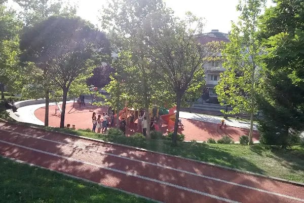 Beşikkaya Koşuyolu Parkı - Resim 7