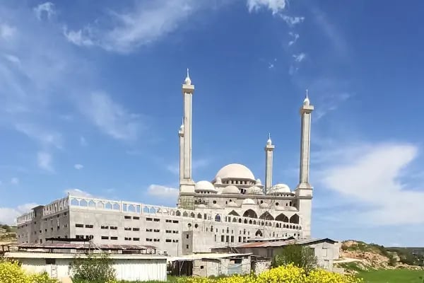Haznevi Yeni Cami Ve Külliyesi - Resim 1