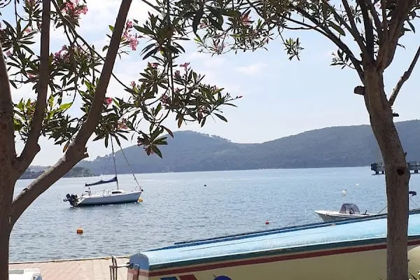Burgazada Sait Faik Abası Yanık İlköğretim Okulu - Resim 3