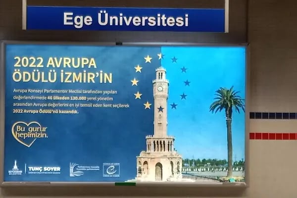Ege Üniversitesi Metro İstasyonu - Resim 16
