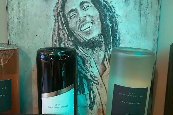 One Love Reggae Bar - Resim 20