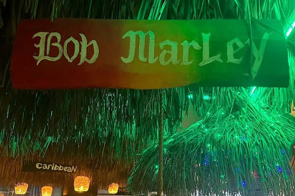 One Love Reggae Bar - Resim 4