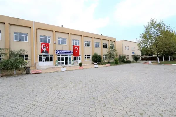 SUBÜ Akyazı Sağlık Hizmetleri Meslek Yüksekokulu - Resim 1