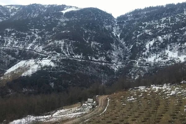 Çamlıdüz Uçarsu Şelalesi - Resim 11