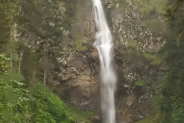 Çamlıdüz Uçarsu Şelalesi - Resim 18