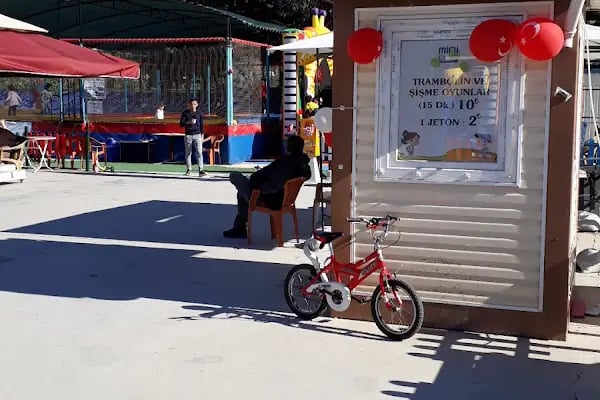 Mini Club Aile Eğlence Merkezi Luna Park - Resim 9
