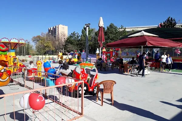 Mini Club Aile Eğlence Merkezi Luna Park - Resim 2