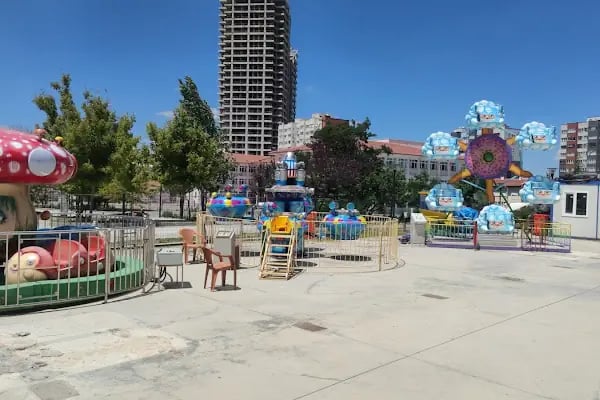 Mini Club Aile Eğlence Merkezi Luna Park - Resim 16