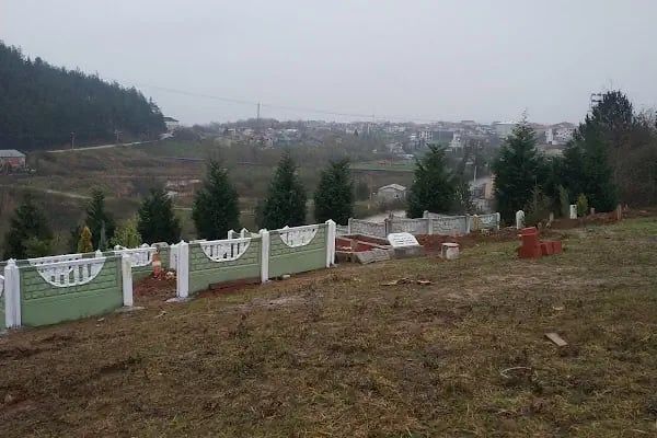 Arifiye Mezarlığı - Resim 3