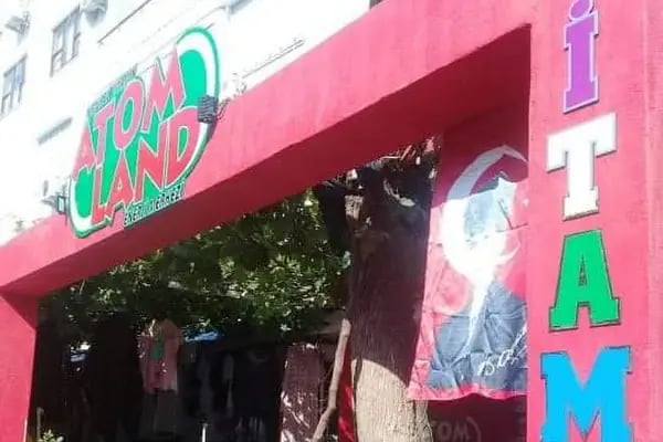 ATOM CAFE LAND - Resim 13