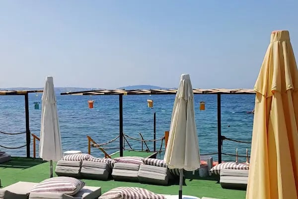 Mirza Pasha Beach - Resim 6