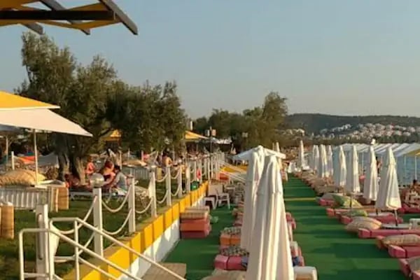 Mirza Pasha Beach - Resim 2