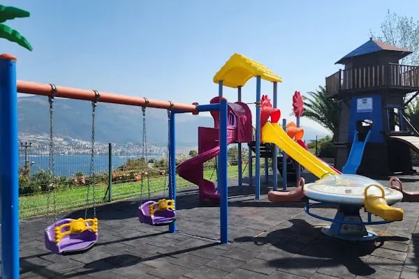 Büyükşehir Gemlik Atatepe Sosyal Tesisi - Resim 20