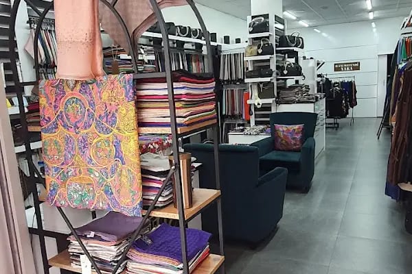 Hanımefendi Yaka Butik - Resim 17