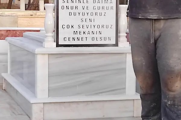 Ülkü mermer mezar - Resim 16