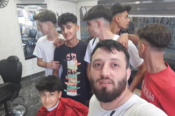 İlhan Şenyiğit erkek kuaforu - Resim 15