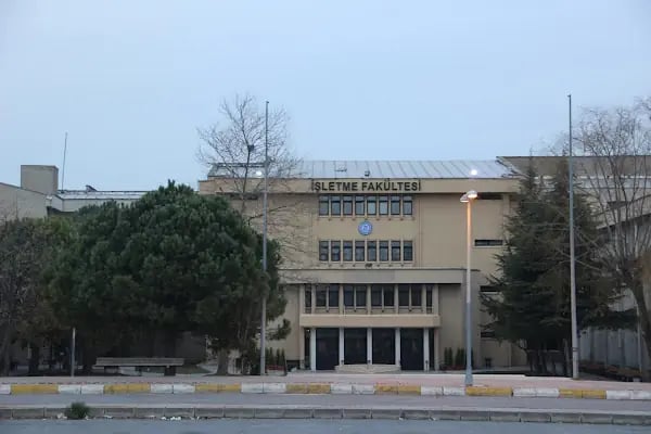 İstanbul Üniversitesi İşletme Fakültesi - Resim 7