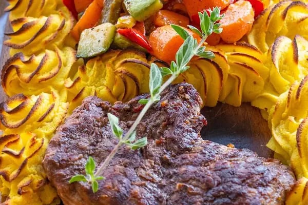 LA LUNA STEAK &amp; FISH RESTAURANT - Resim 19