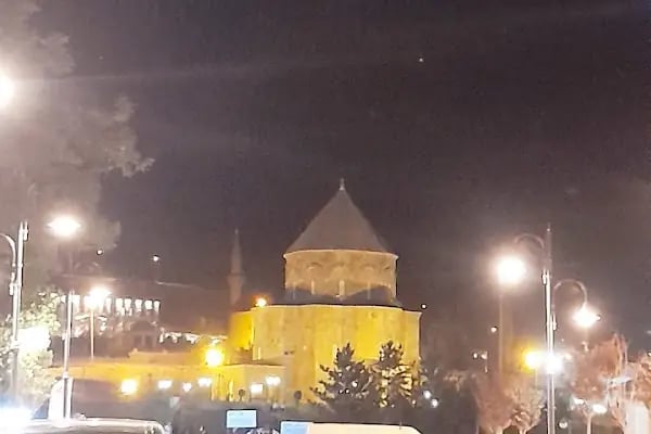Kars On Iki Havariler Kilisesi - Resim 19