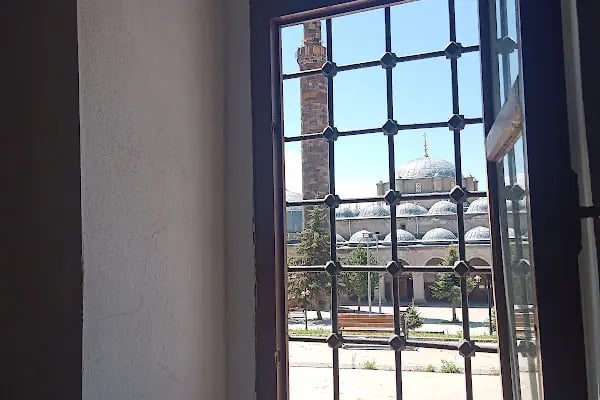 Kars On Iki Havariler Kilisesi - Resim 13