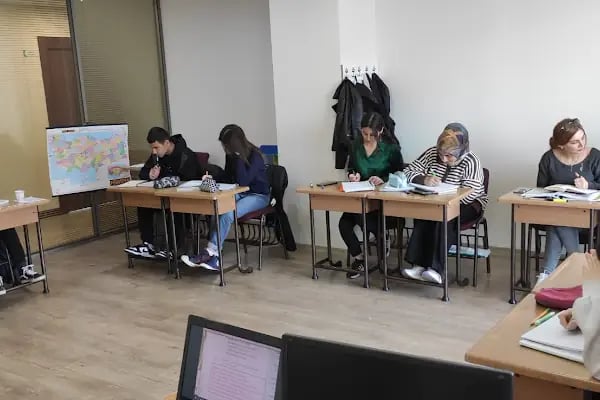 Özel Akademi İngilizce Dil Kursu - Resim 13