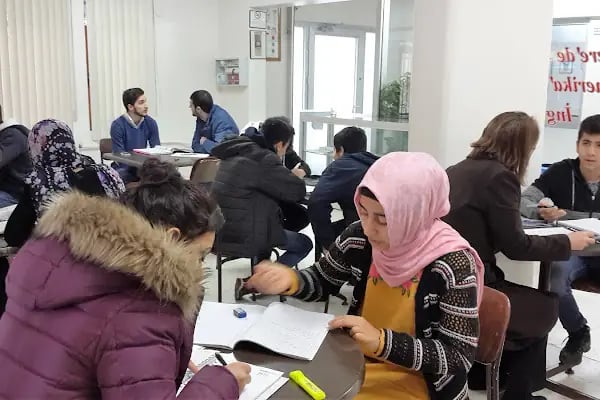 Özel Akademi İngilizce Dil Kursu - Resim 14