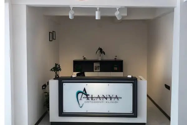 Alanya Ortodonti Kliniği Dr. İbrahim Kuzucu Dr. Kübra Kuzucu - Resim 7