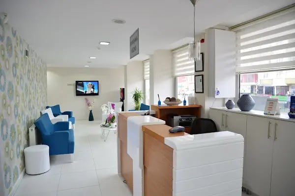 Diş Hekimi Tevfik CESUR &amp; Endodonti Uzmanı Diş Hekimi Yaprak Cesur - Resim 3