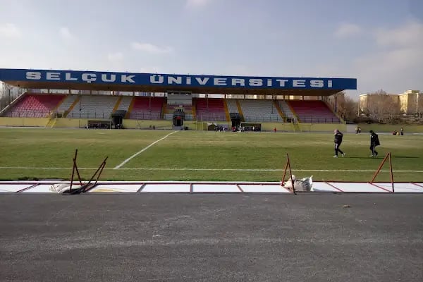 Selçuk Üniversitesi Stadyum - Resim 20