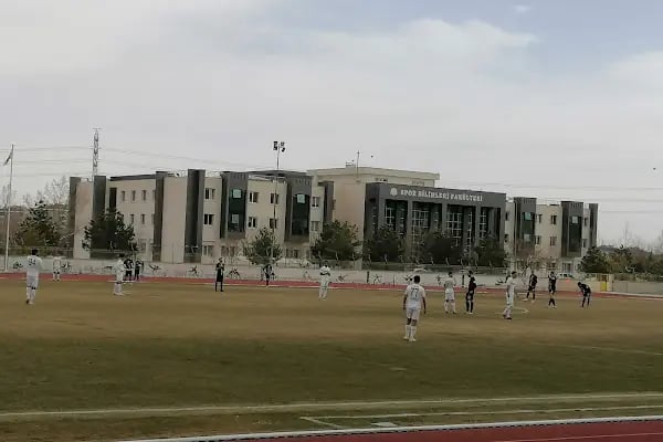 Selçuk Üniversitesi Stadyum - Resim 2