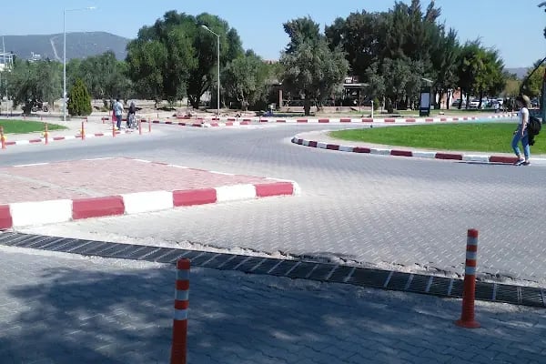 Ege Üniversitesi Eğitim Fakültesi - Resim 20