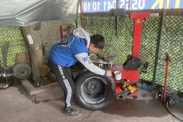 Uzman Oto Lastik 7/24 Yol Yardım Balıkesir - Resim 17