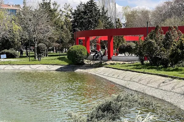Sıhhiye Metro Abdi İpekçi Parkı Girişi - Resim 1