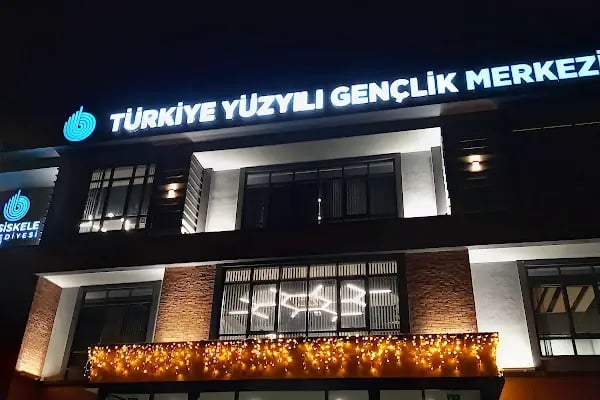 Başiskele Türkiye Yüzyılı Gençlik Merkezi - Resim 12