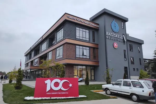 Başiskele Türkiye Yüzyılı Gençlik Merkezi - Resim 15