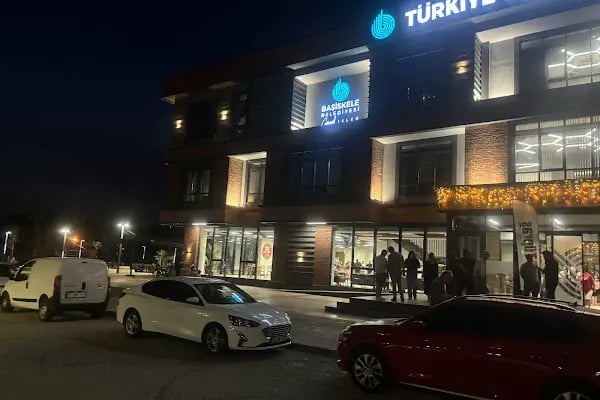 Başiskele Türkiye Yüzyılı Gençlik Merkezi - Resim 5