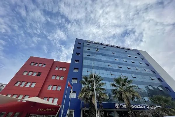 İzmir Demokrasi Üniversitesi Uzundere Kampüsü - Resim 3