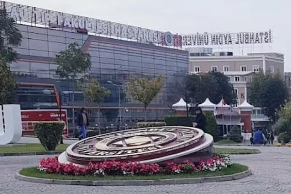 İstanbul Aydın Üniversitesi - Resim 7