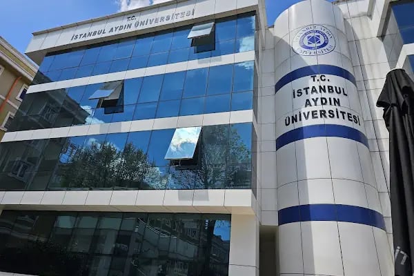 İstanbul Aydın Üniversitesi - Resim 8