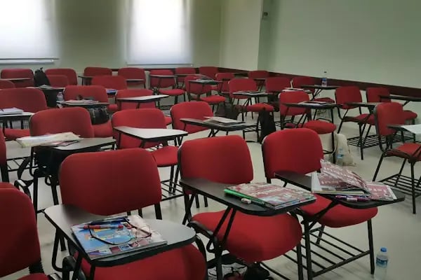 İstanbul Aydın Üniversitesi - Resim 15