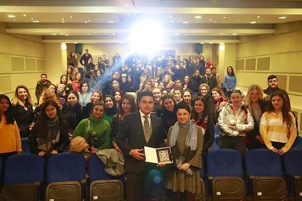 İstanbul Aydın Üniversitesi - Resim 11