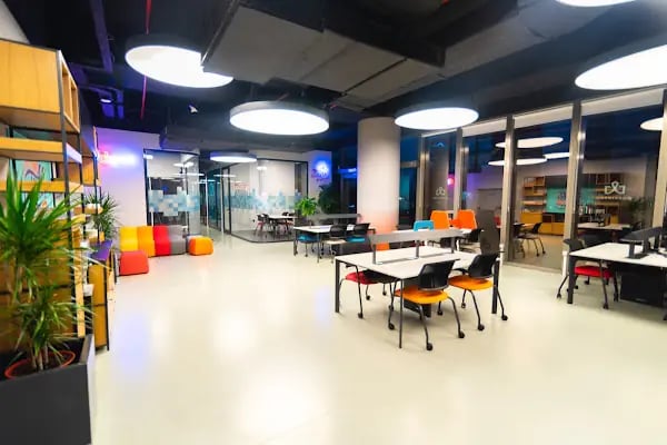 Workinton Bayraklı Tower - Resim 3